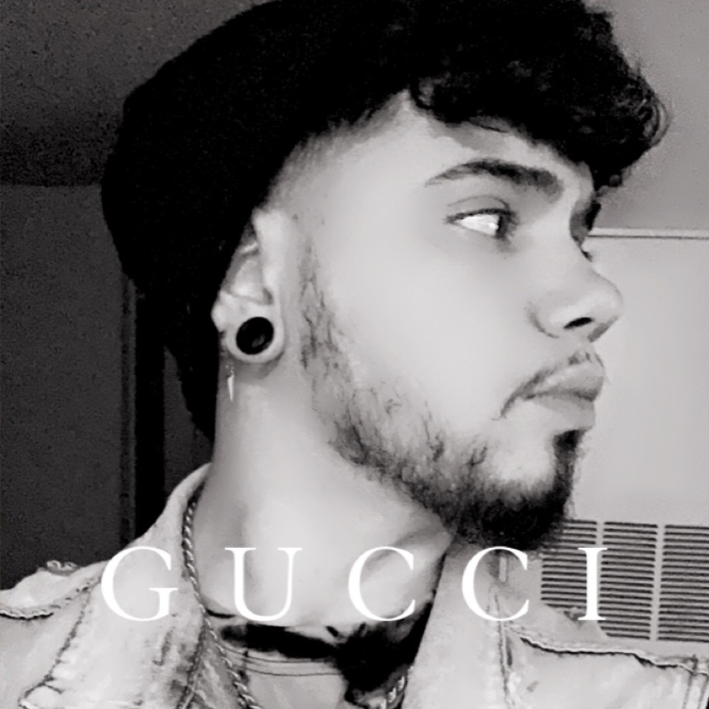 Meet your Posher, Emmanuel